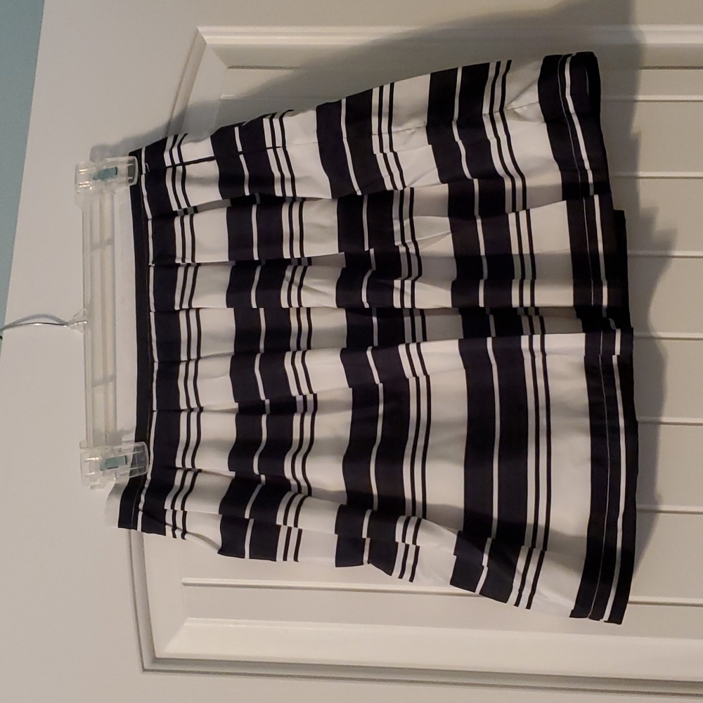 Navy blue and white mini skirt